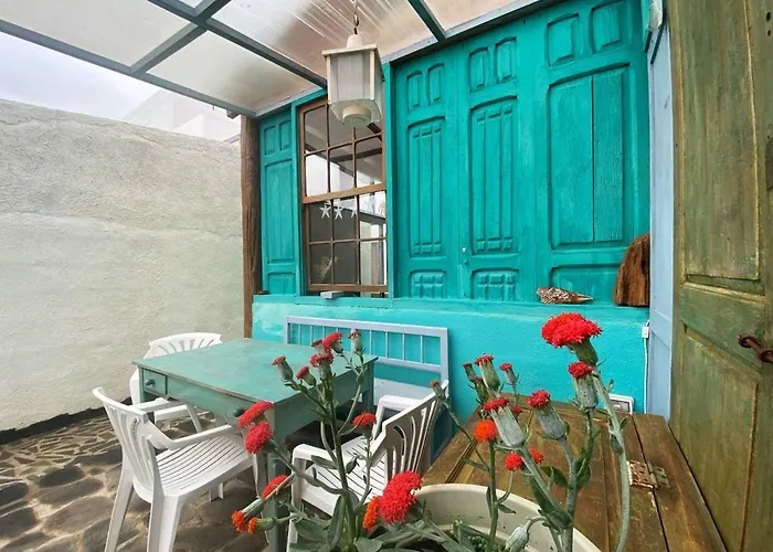 La Casita Azul
